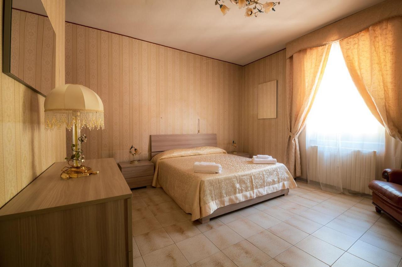 Casa Vacanze Dante Gorfigliano Exteriör bild
